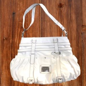 BNWOT Large white Guess handbag / purse / shoulder bag